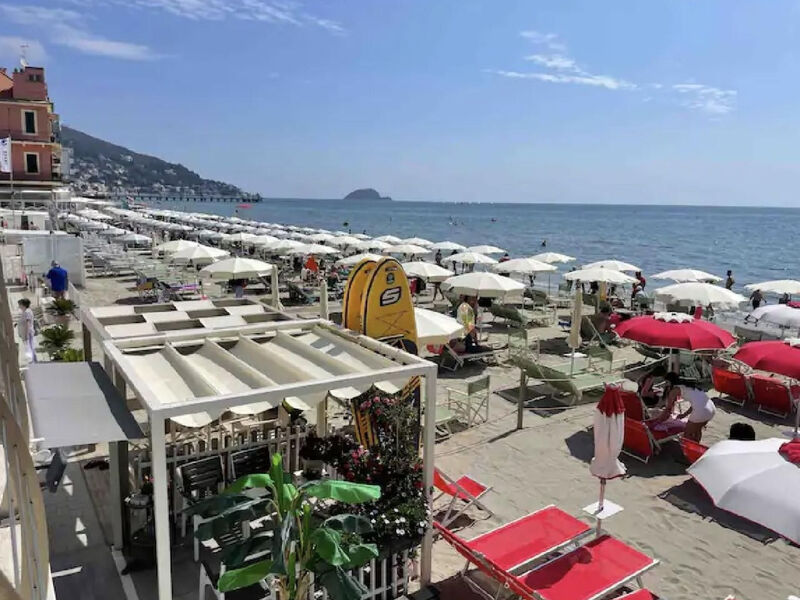 ALASSIO BEACH HOUSE - SEASIDE RELAXED LIVING