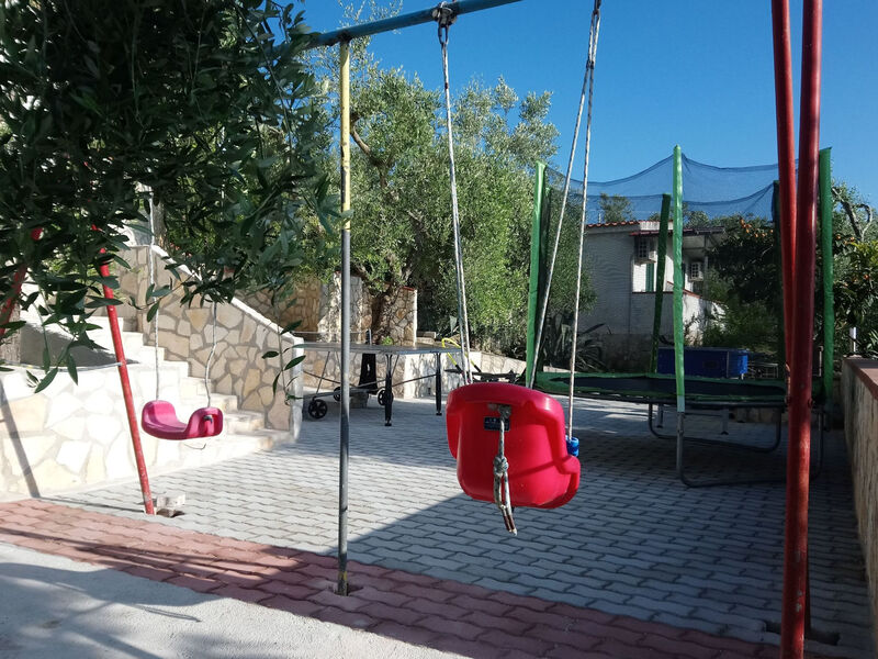 Freistehendes Zwei-Zimmer-Haus