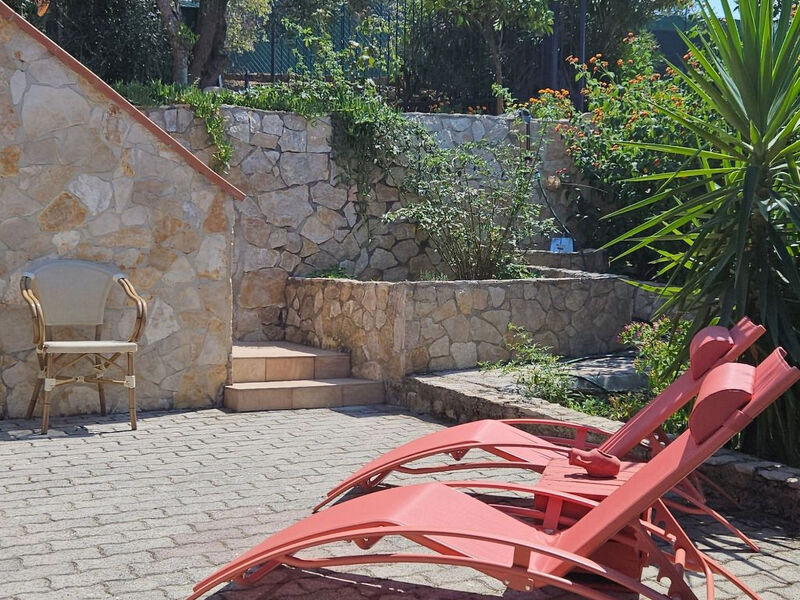 Freistehendes Zwei-Zimmer-Haus