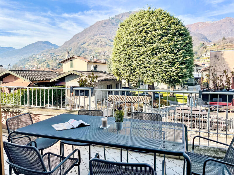 Domaso central apartment