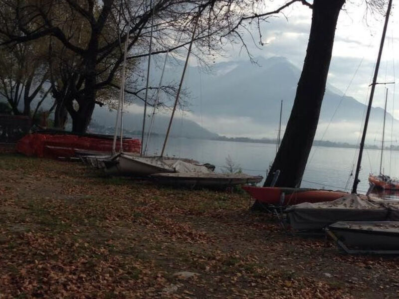 Lakeside Attic Apartment