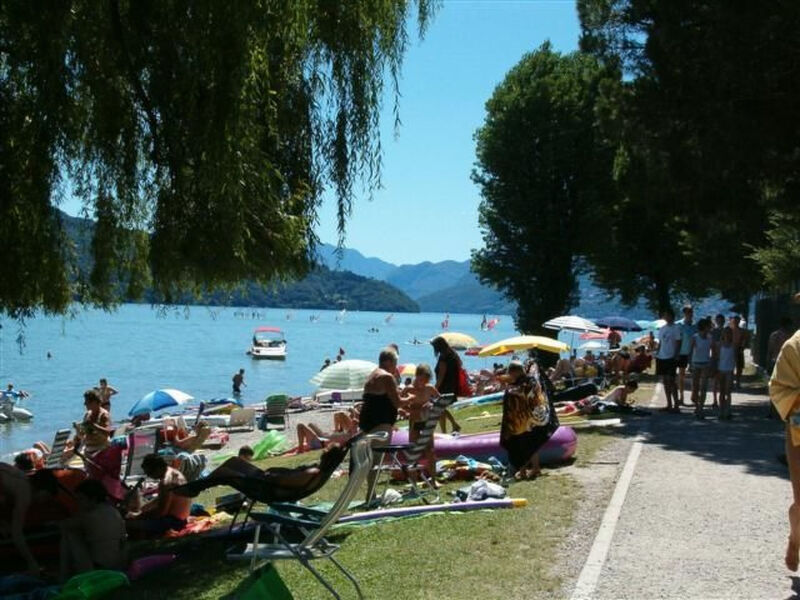 Lakeside Attic Apartment