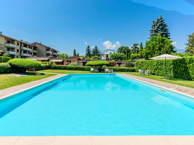 Miralago Guest House