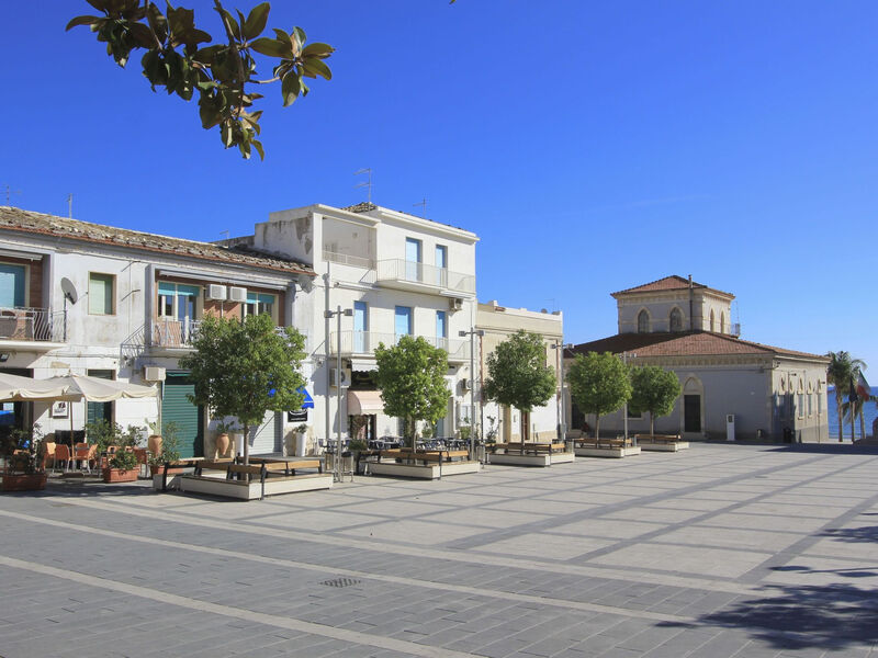 Talete, im Zentrum 40 m vom Strand entfernt