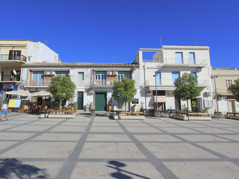 Talete, im Zentrum 40 m vom Strand entfernt