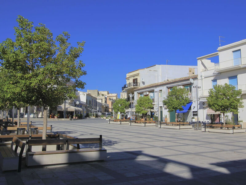Talete, im Zentrum 40 m vom Strand entfernt
