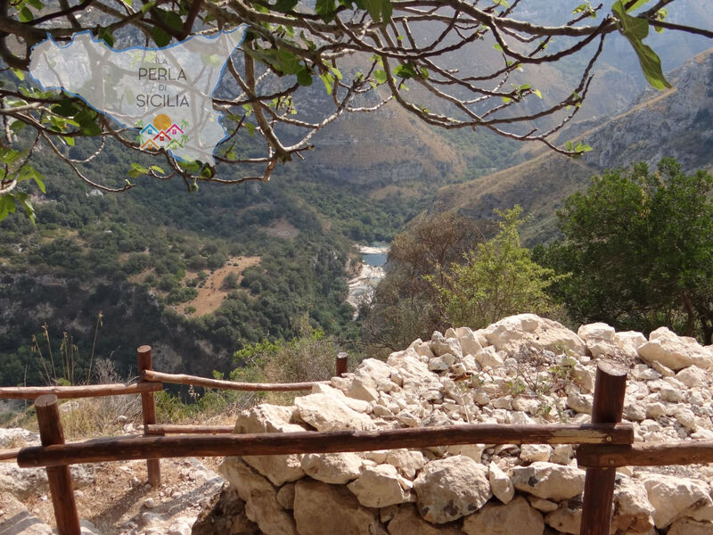 Schöner zentraler Bungalow direkt am Sandstrand auf Sizilien