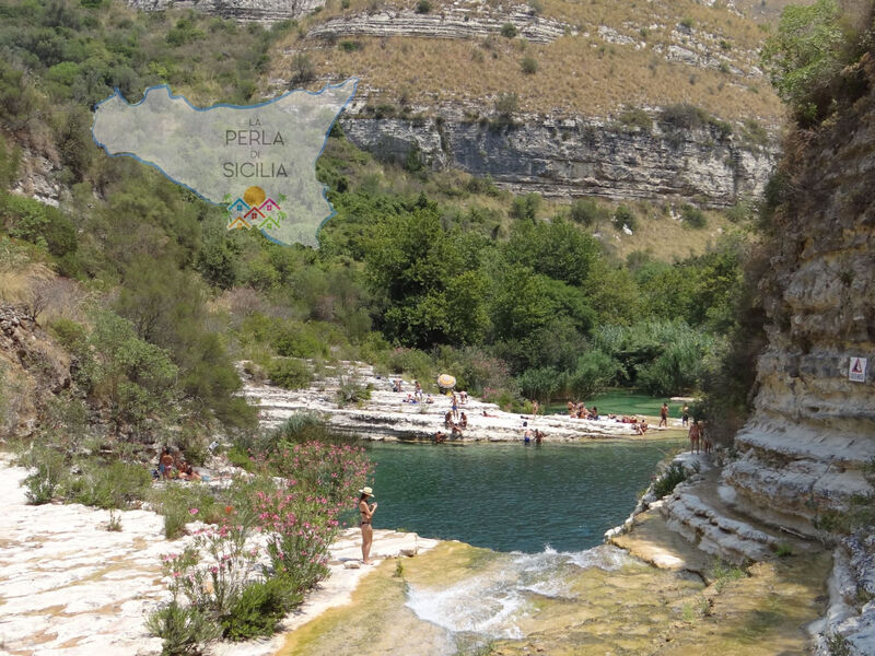 Schöner zentraler Bungalow direkt am Sandstrand auf Sizilien