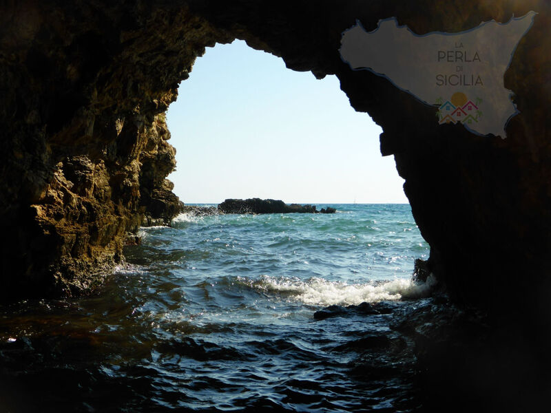 Schöner zentraler Bungalow direkt am Sandstrand auf Sizilien