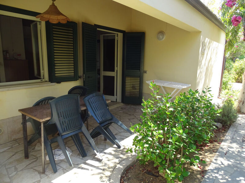 Schöner zentraler Bungalow direkt am Sandstrand auf Sizilien