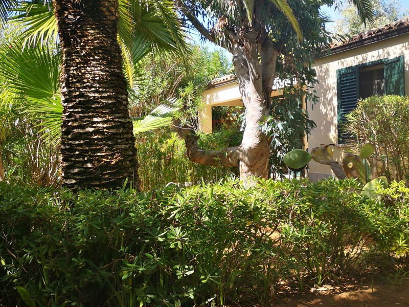 Schöner zentraler Bungalow direkt am Sandstrand auf Sizilien