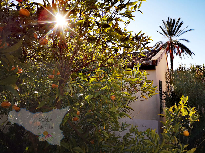 Schöner zentraler Bungalow direkt am Sandstrand auf Sizilien