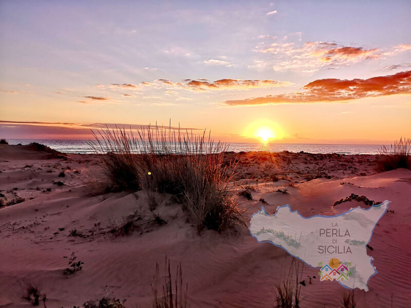 Schöner zentraler Bungalow direkt am Sandstrand auf Sizilien