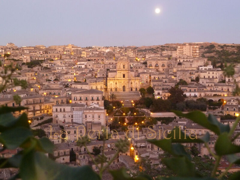 Schöner Bungalow direkt am Sandstrand auf Sizilien