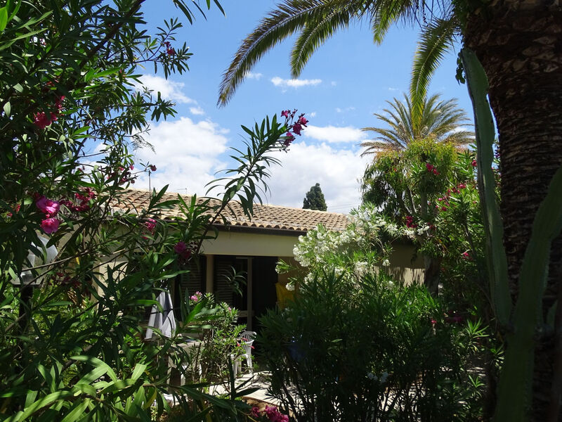 Schöner Bungalow direkt am Sandstrand auf Sizilien