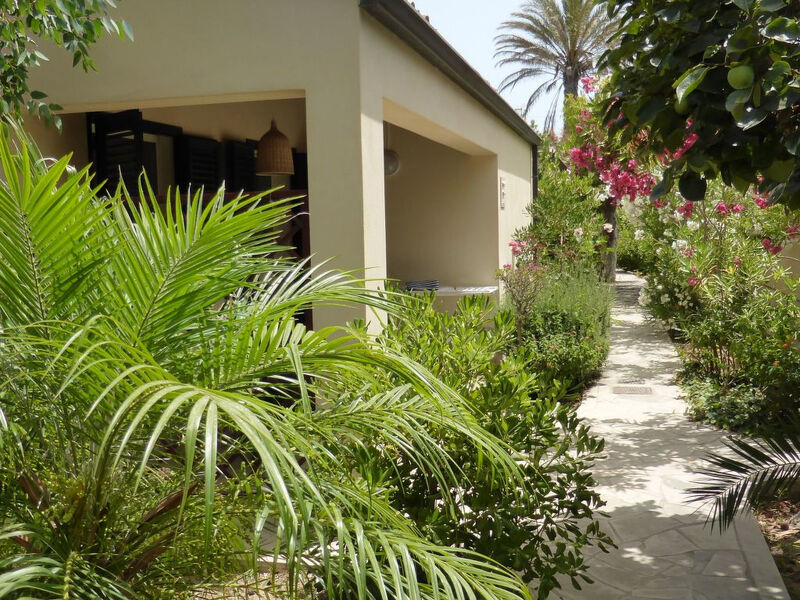Schöner Bungalow direkt am Sandstrand auf Sizilien
