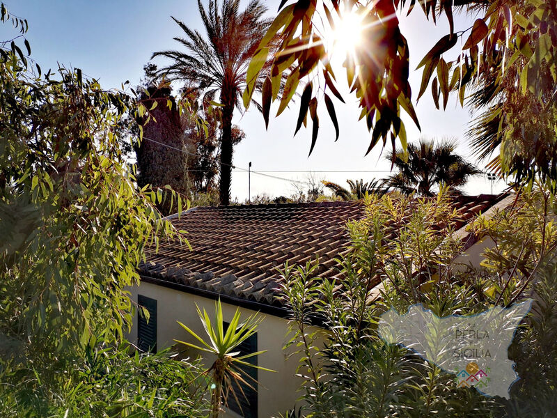 Schöner Bungalow direkt am Sandstrand auf Sizilien