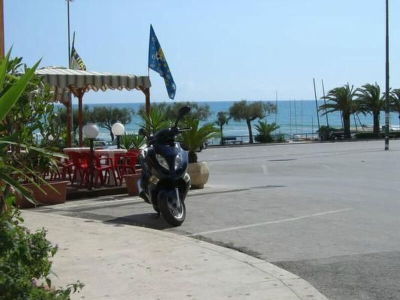 Schöner zentraler Bungalow direkt am Sandstrand auf Sizilien