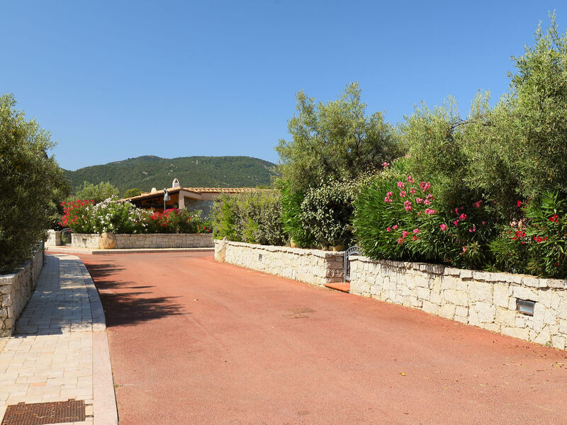 Ville San Pietro Piscina