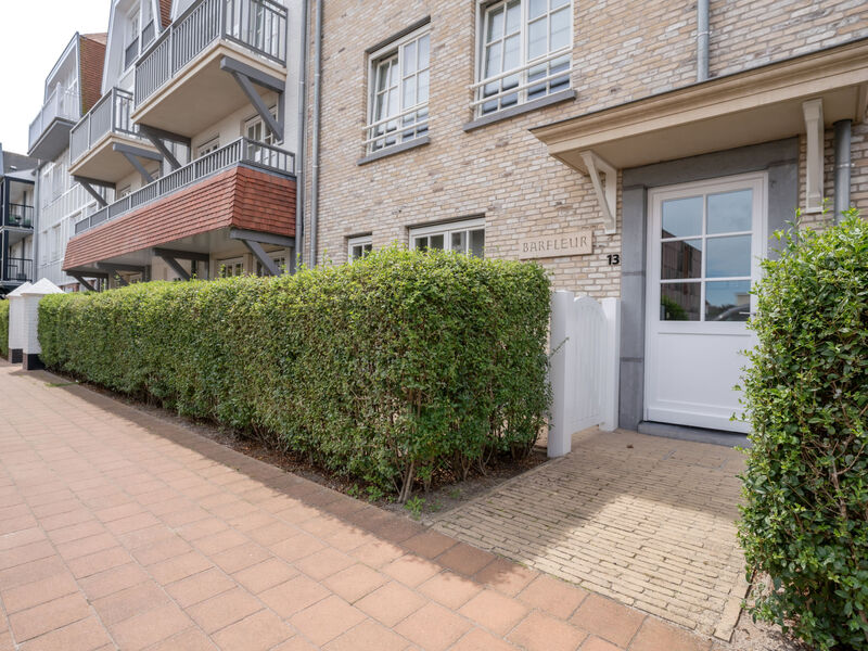 Lucette quiet but central