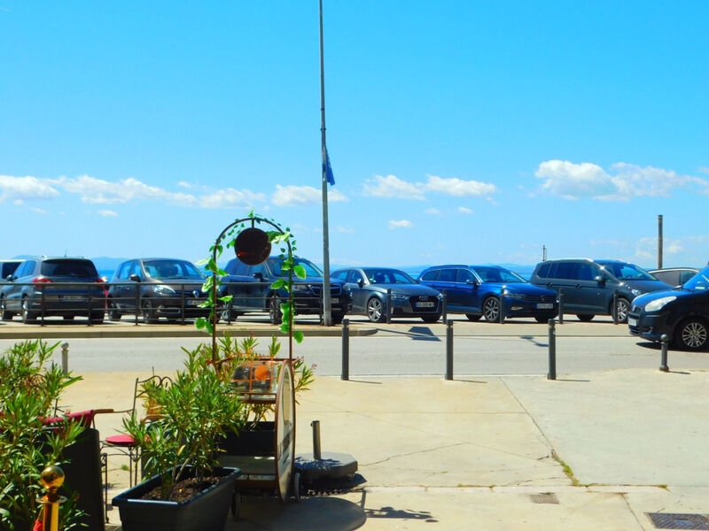 A-241 Saisonale Vermietung Studio Roses