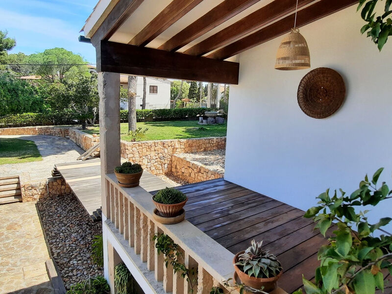 Charmante Familienvilla am Meer von Son Veri