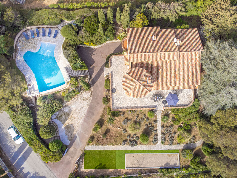 L'Escarpe Des Arbousiers