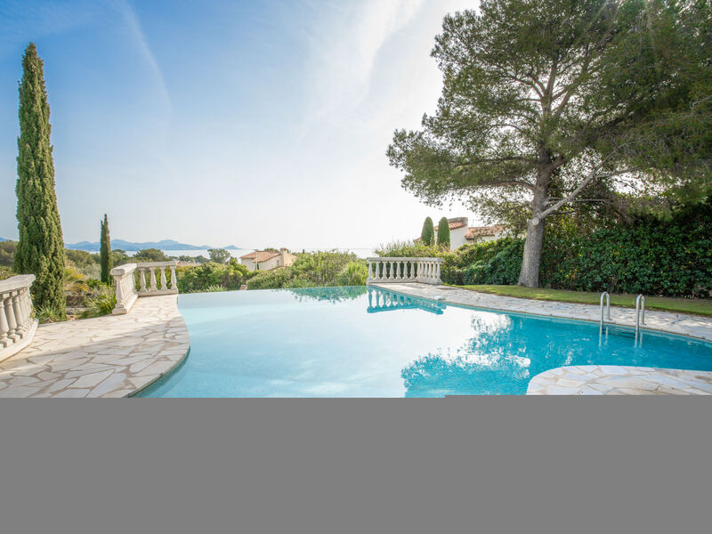 L'Escarpe Des Arbousiers