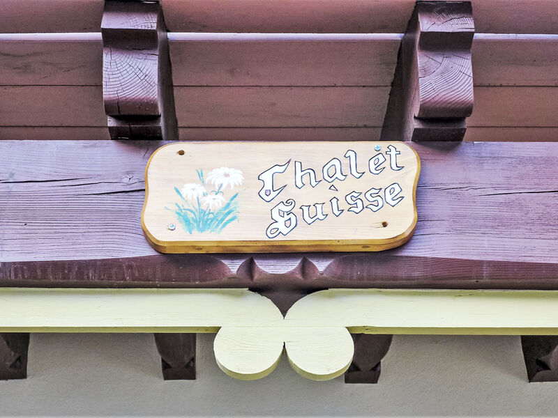 Le Chalet Suisse