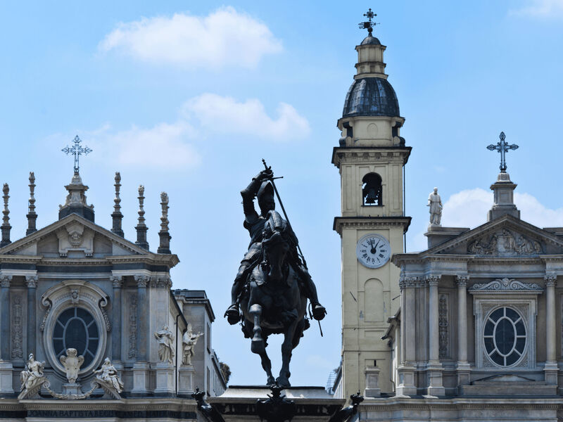 Carla B von Holiday World