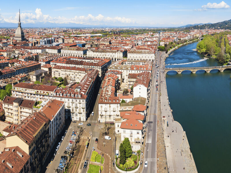 Carla B von Holiday World