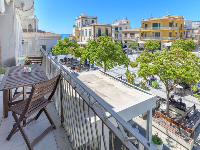 Talete, im Zentrum 40 m vom Strand entfernt