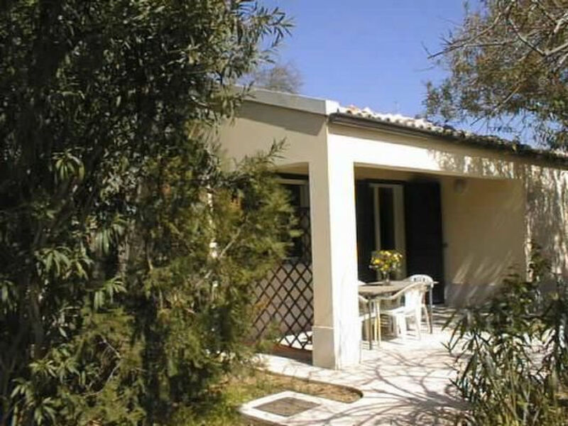 Schöner zentraler Bungalow direkt am Sandstrand auf Sizilien