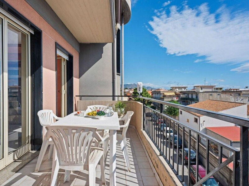 Ebene zwischen dem Ätna und dem Sizilianischen Meer