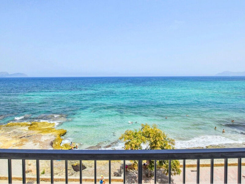 Moderne Wohnung vor dem Meer von Son Baulo