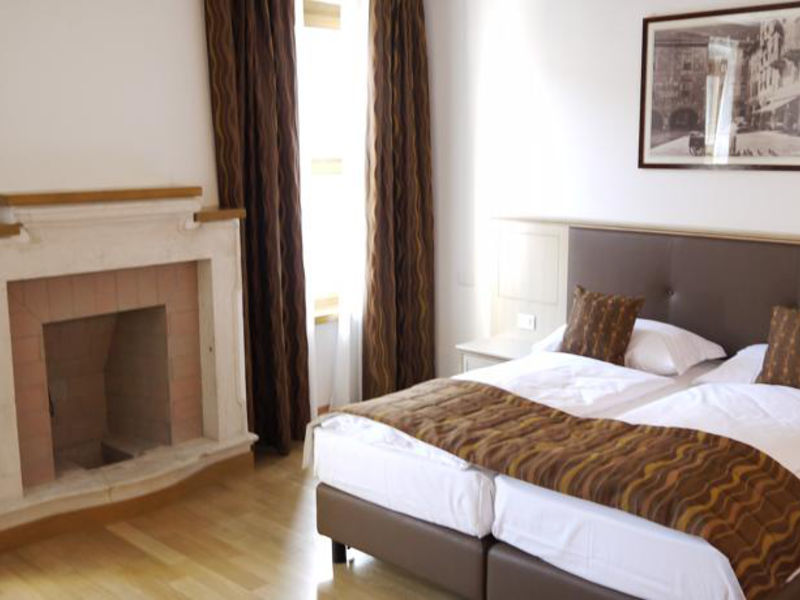 Hotel Portici