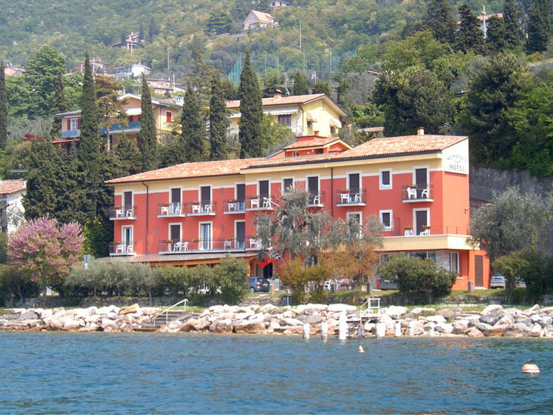 Hotel Menapace