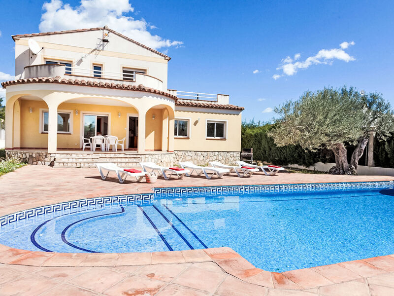 Vila Cala Llenya