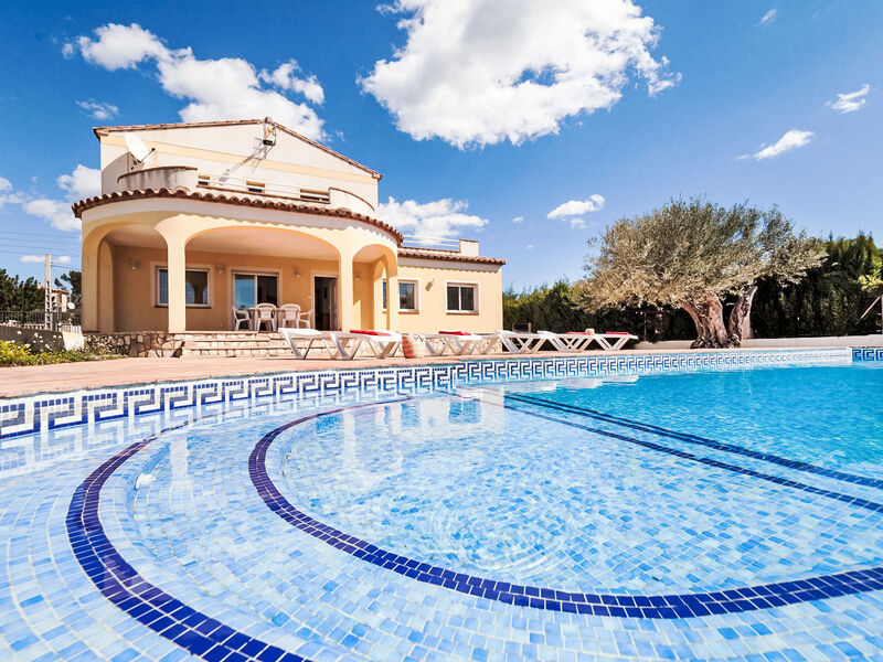 Vila Cala Llenya
