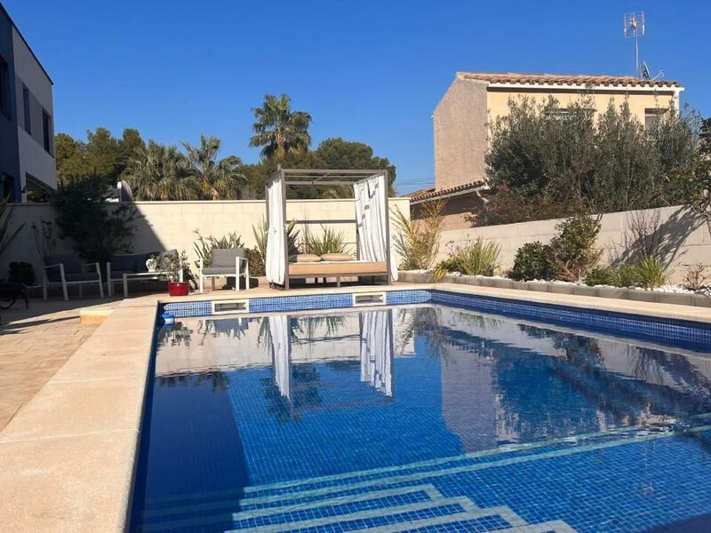 CASA TRES CALES