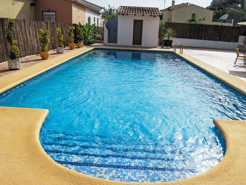 Ferienvilla, Seeblick, privater Pool und Parkplatz