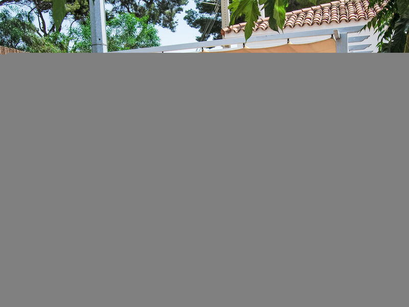 Ferienvilla, Seeblick, privater Pool und Parkplatz