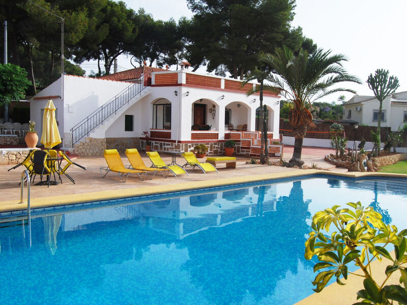 Ferienvilla, Seeblick, privater Pool und Parkplatz