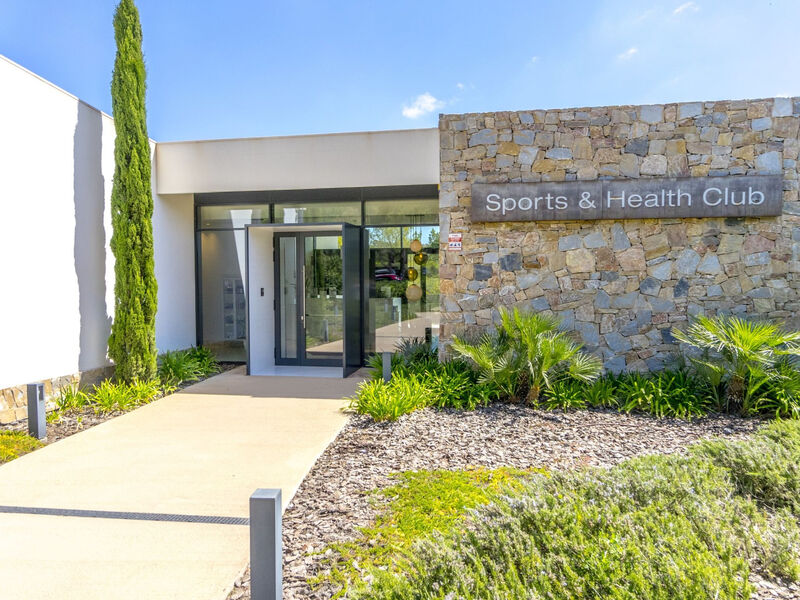 Las Colinas Golf & Country Club