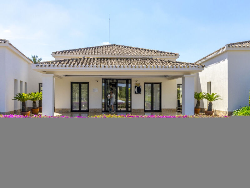 Las Colinas Golf & Country Club