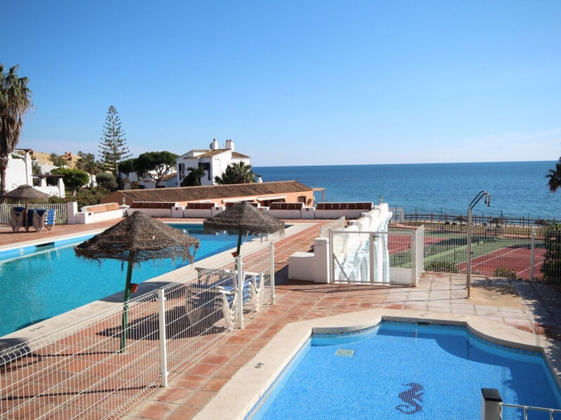 Appartement-Villa, Beach Front