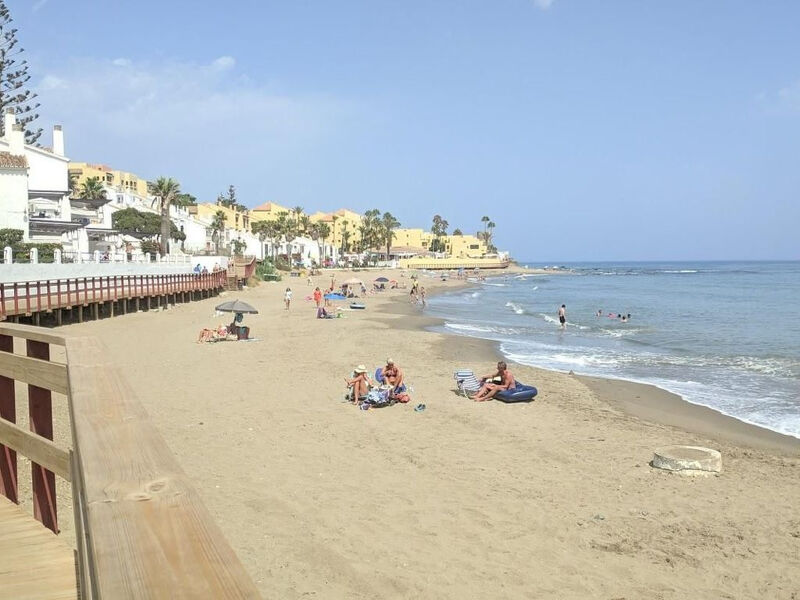 Appartement-Villa, Beach Front