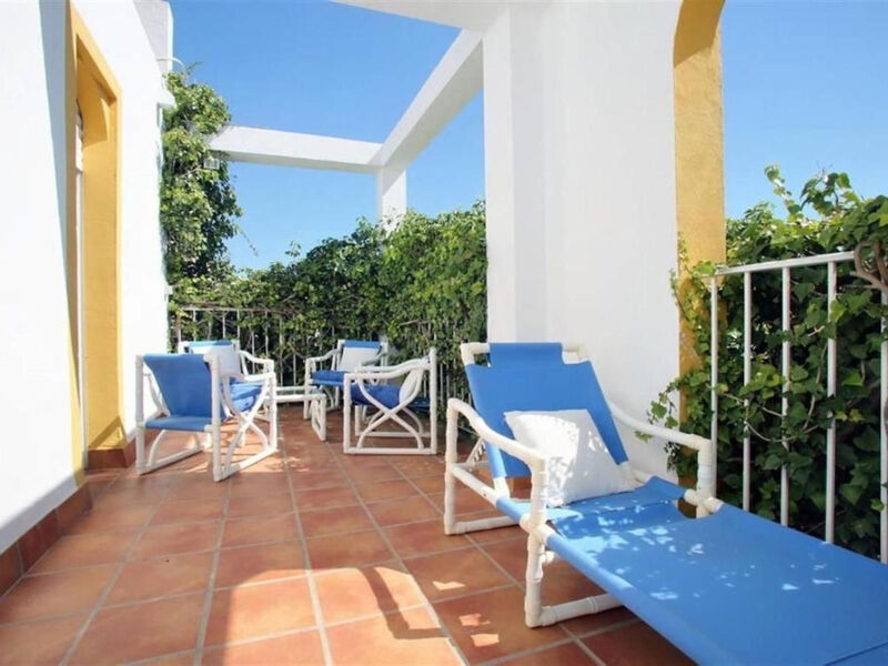 Schöne Villa, großer Pool und Garten