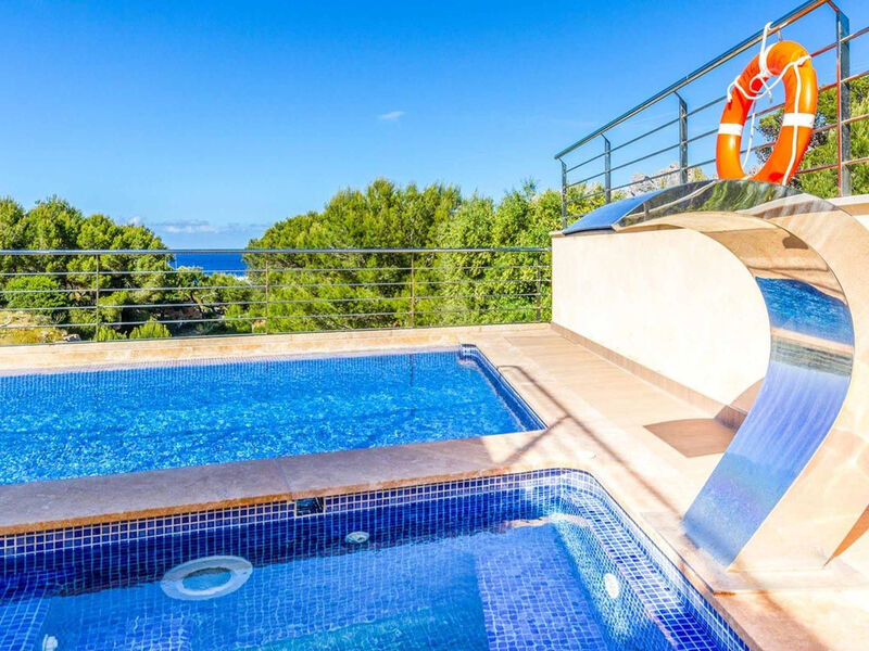 Schöne Villa im Zentrum von Cala Sant Vicenç