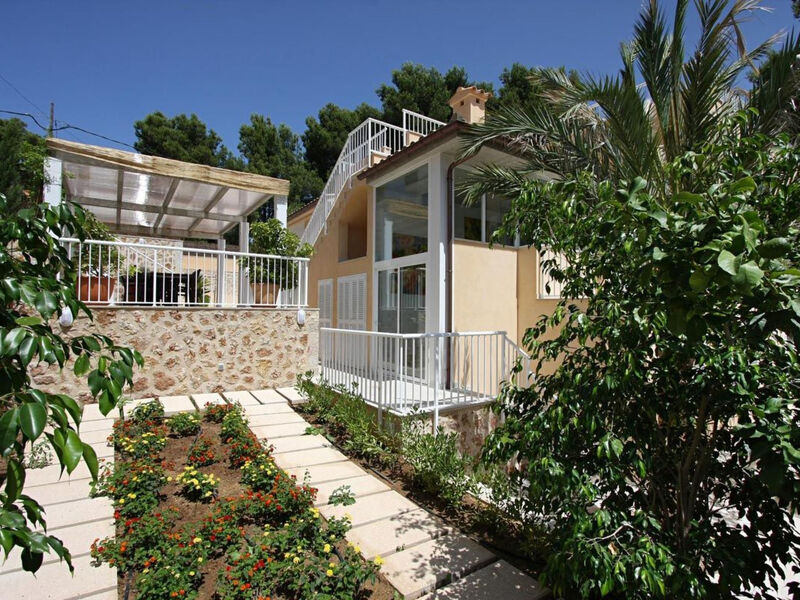 Vila Medina, Cala Sant Vicenç